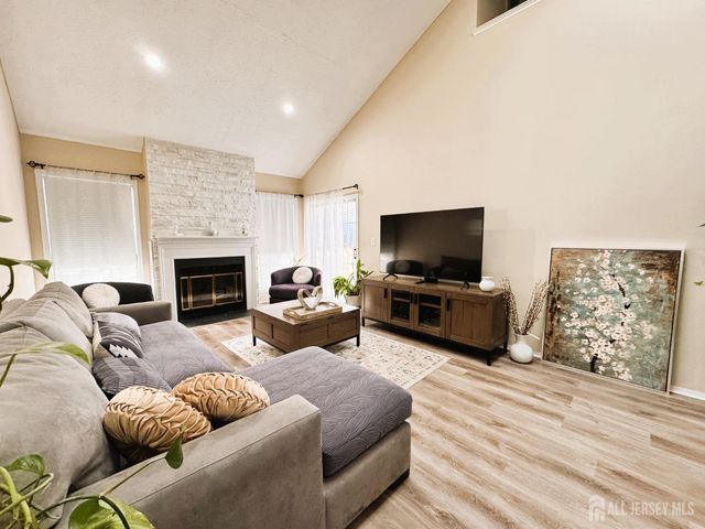 4-C Rutherford Hayes Drive, Monroe, NJ 08831