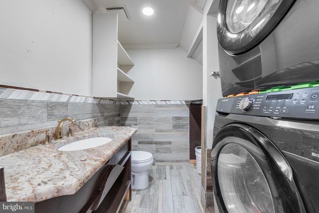 9437 CHADBURN PL, Montgomery Village, MD 20886
