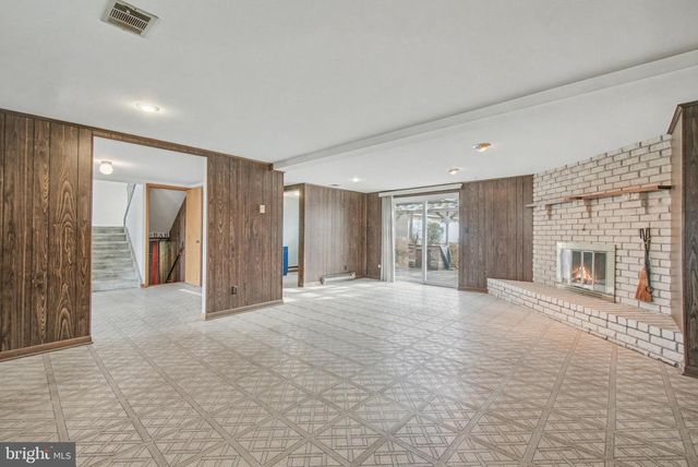 235 CIRCLE DR, Catasauqua, PA 18032