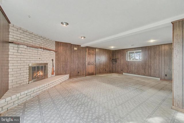 235 CIRCLE DR, Catasauqua, PA 18032