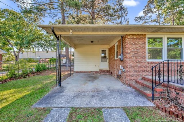126 Old Gate Road, Fayetteville, NC 28314