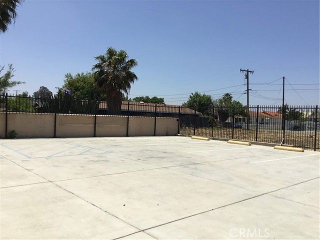 1677 BASELINE, San Bernardino, CA 92411