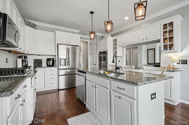 1809 Cheshire Lane, Commerce Charter Township, MI 48382