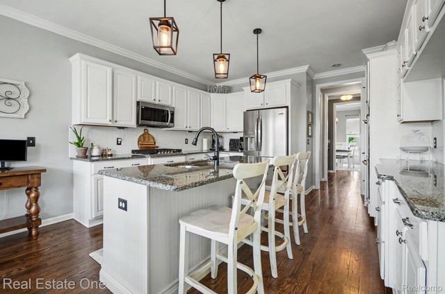 1809 Cheshire Lane, Commerce Charter Township, MI 48382
