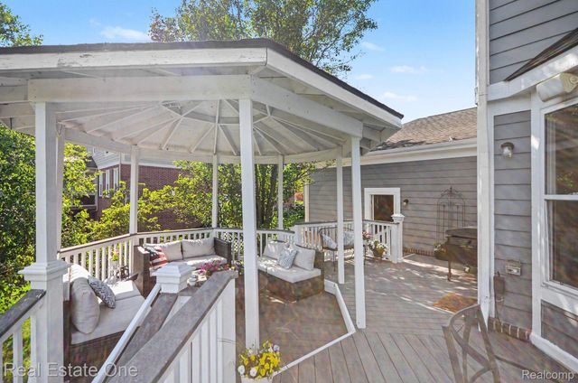 1809 Cheshire Lane, Commerce Charter Township, MI 48382