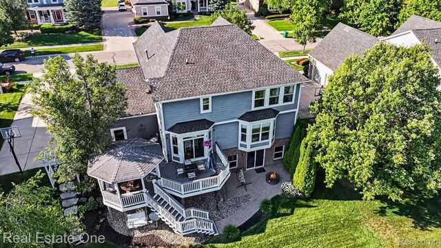 1809 Cheshire Lane, Commerce Charter Township, MI 48382