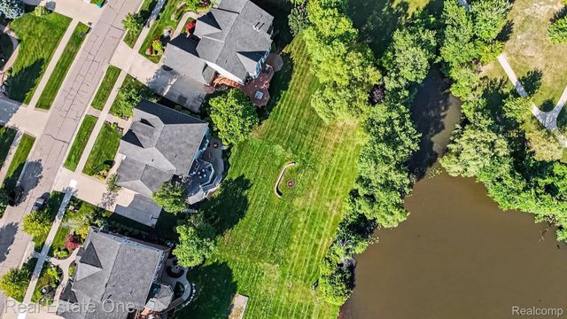 1809 Cheshire Lane, Commerce Charter Township, MI 48382