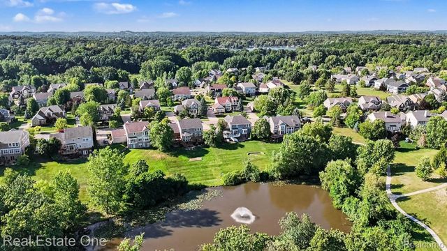 1809 Cheshire Lane, Commerce Charter Township, MI 48382