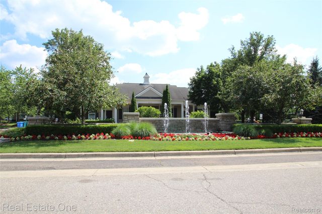 1809 Cheshire Lane, Commerce Charter Township, MI 48382