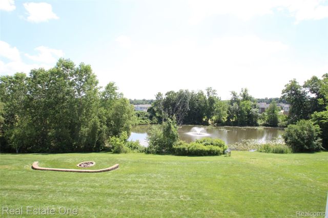 1809 Cheshire Lane, Commerce Charter Township, MI 48382