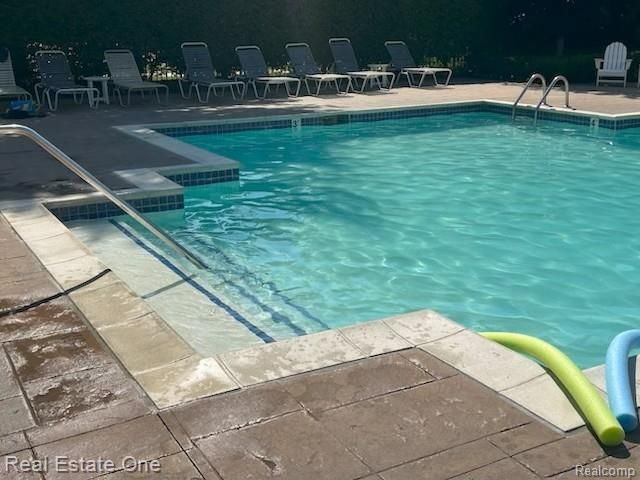 1809 Cheshire Lane, Commerce Charter Township, MI 48382