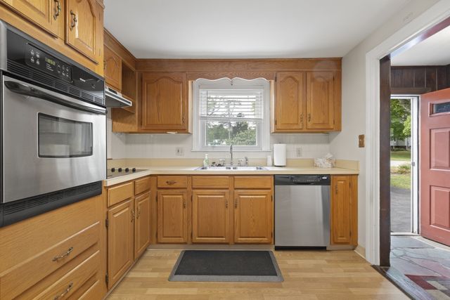 8 Russell Road, Whitman, MA 02382
