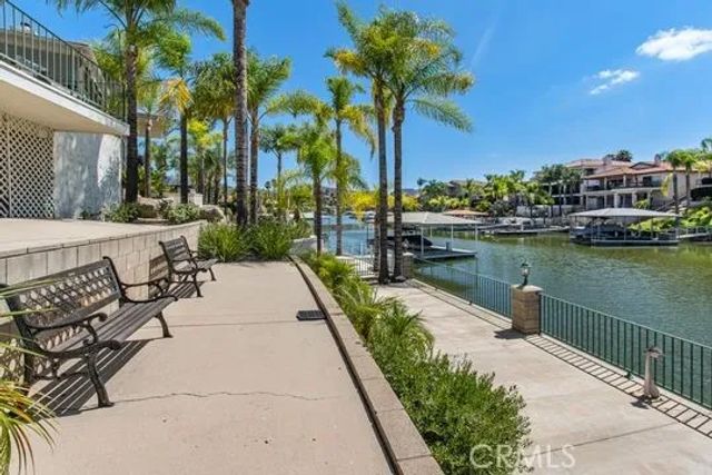 30181 Swan Point, Canyon Lake, CA 92587