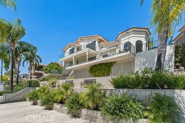30181 Swan Point, Canyon Lake, CA 92587