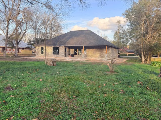 438 Old Wharton Road, East Bernard, TX 77435