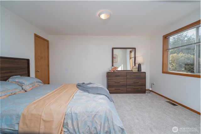 2928 Briar Lea Loop SE, Olympia, WA 98501