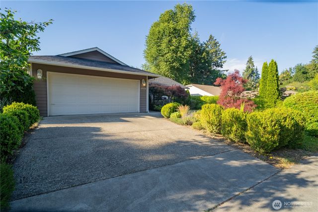 2928 Briar Lea Loop SE, Olympia, WA 98501