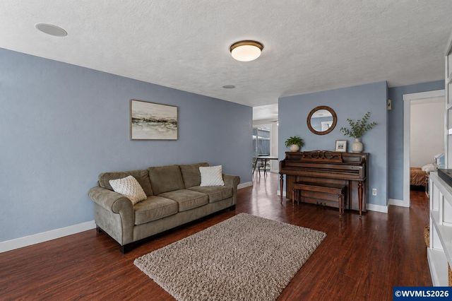 4967 Jennifer Ct S, Salem, OR 97302