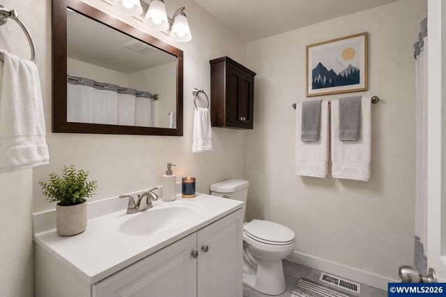 4967 Jennifer Ct S, Salem, OR 97302