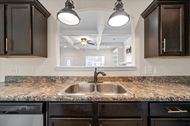 1214 Snowball Ln, Clarksville, TN 37042