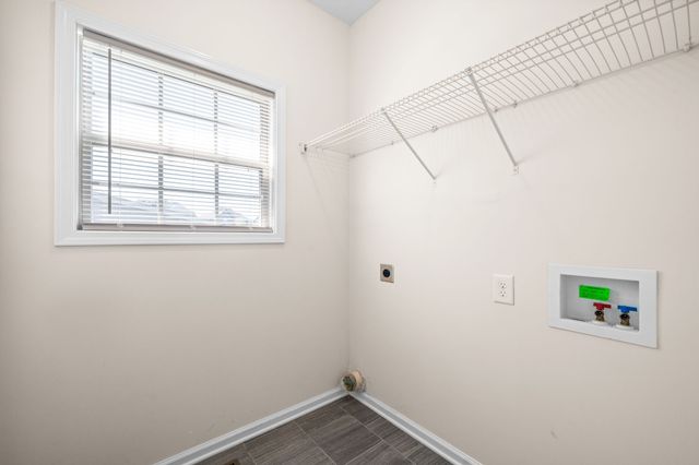 1214 Snowball Ln, Clarksville, TN 37042