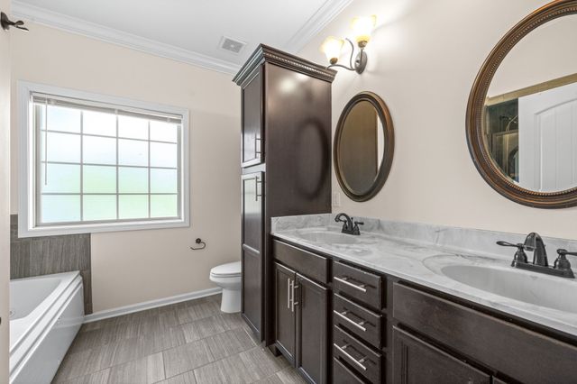 1214 Snowball Ln, Clarksville, TN 37042