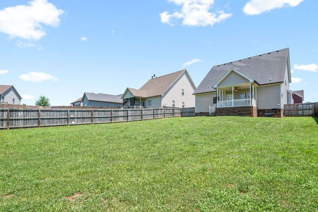 1214 Snowball Ln, Clarksville, TN 37042