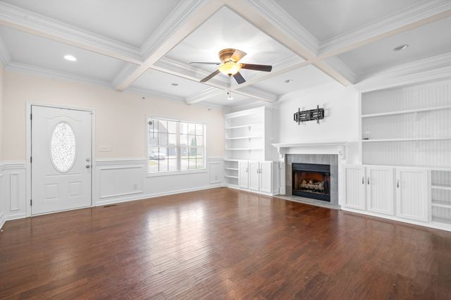 1214 Snowball Ln, Clarksville, TN 37042