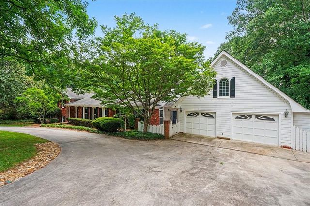 326 Fayette Drive, Winder, GA 30680