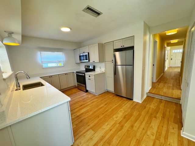 63 Dumas St, St Augustine, FL 32084