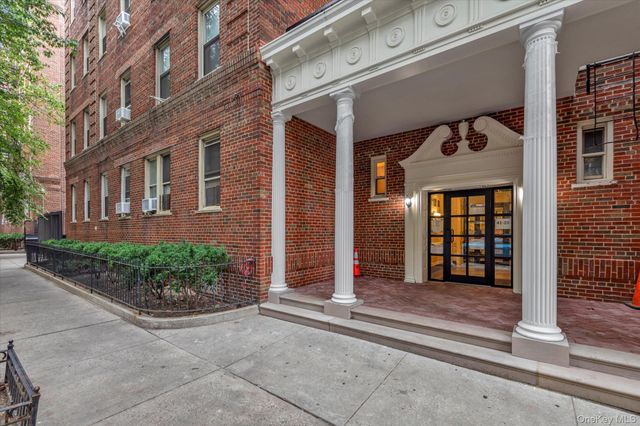41-20 46 Street 4A, Sunnyside, NY 11104