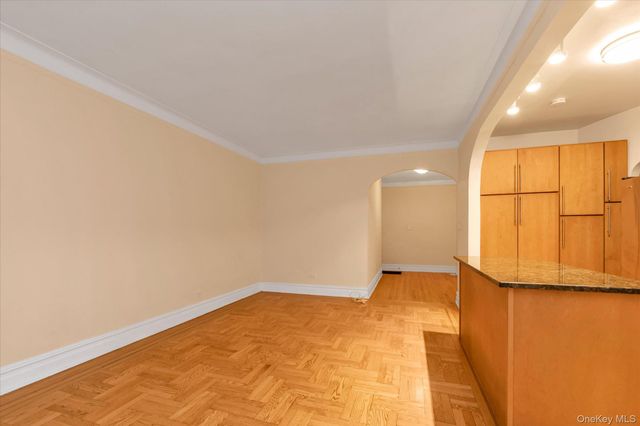 41-20 46 Street 4A, Sunnyside, NY 11104