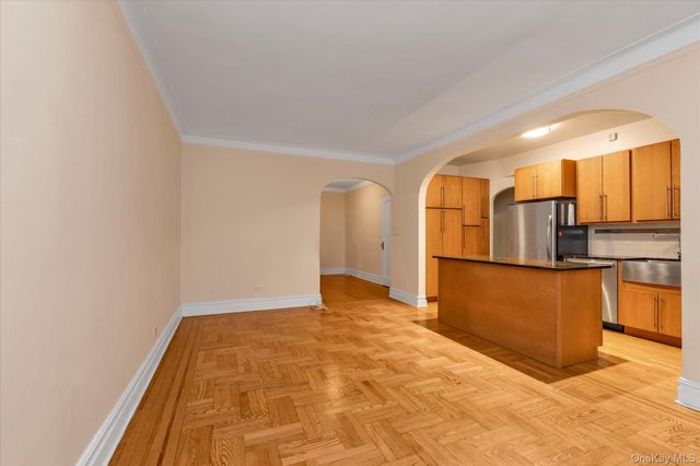 41-20 46 Street 4A, Sunnyside, NY 11104