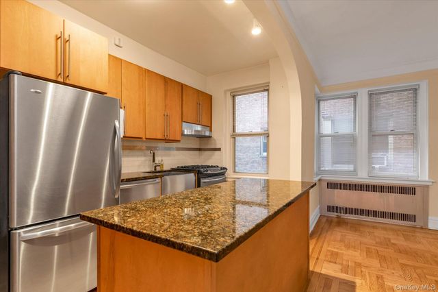 41-20 46 Street 4A, Sunnyside, NY 11104