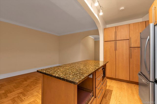 41-20 46 Street 4A, Sunnyside, NY 11104