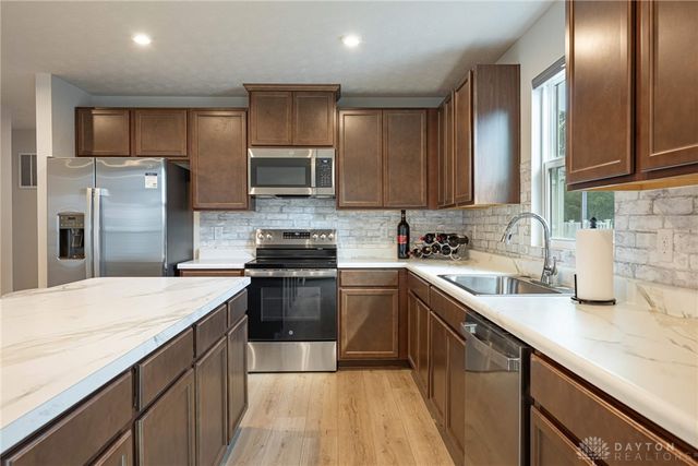 4156 Weeping Willow Drive, Dayton, OH 45404