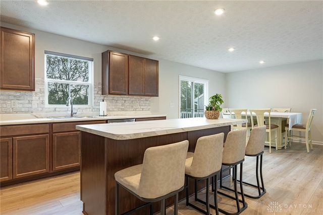 4156 Weeping Willow Drive, Dayton, OH 45404