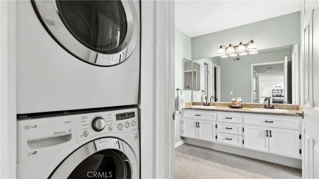 23921 Del Monte DR 34, Valencia, CA 91355