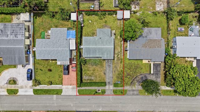 330 NE 59th Court, Oakland Park, FL 33334