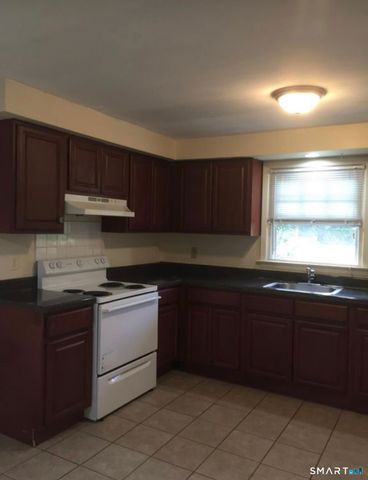 27 Manila Avenue, Woodbridge, CT 06525