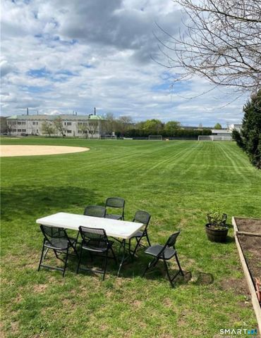 27 Manila Avenue, Woodbridge, CT 06525