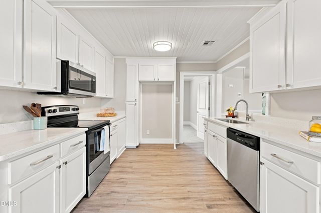 209 N Watauga Avenue, Dunn, NC 28334
