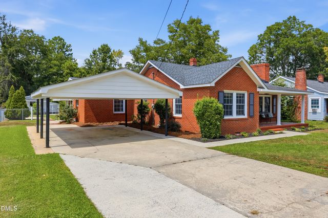 209 N Watauga Avenue, Dunn, NC 28334