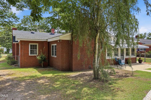 209 N Watauga Avenue, Dunn, NC 28334