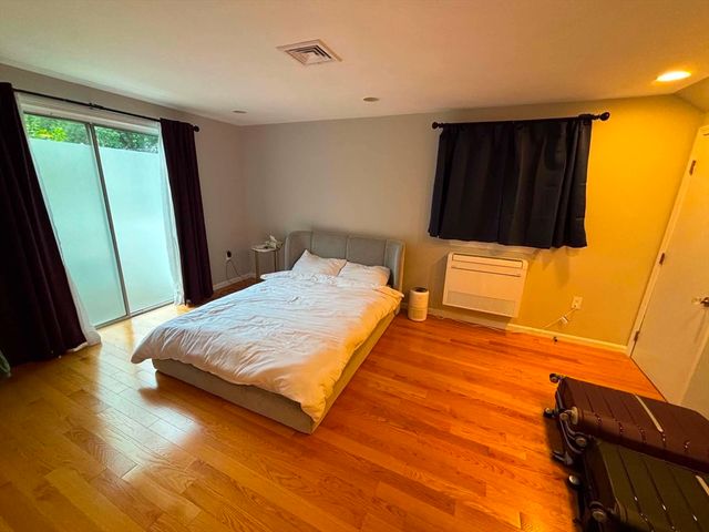 896 East St, Dedham, MA 02026