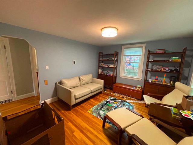 896 East St, Dedham, MA 02026