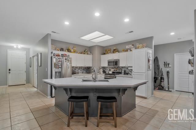11408 N Presidential Road, Bakersfield, CA 93312