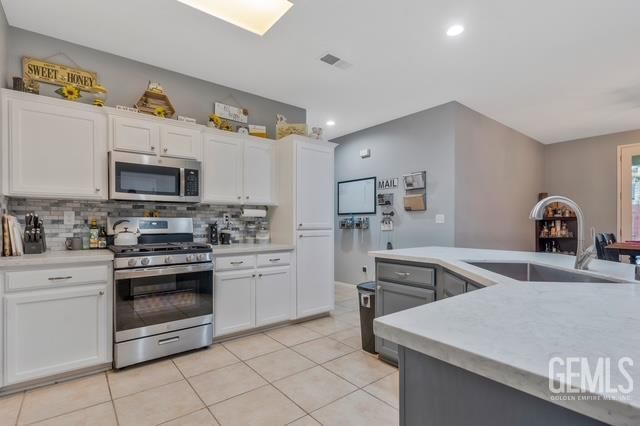 11408 N Presidential Road, Bakersfield, CA 93312
