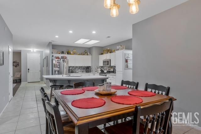 11408 N Presidential Road, Bakersfield, CA 93312