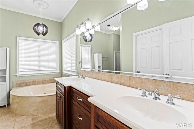 913 Glen Hollow Drive, O'fallon, IL 62269